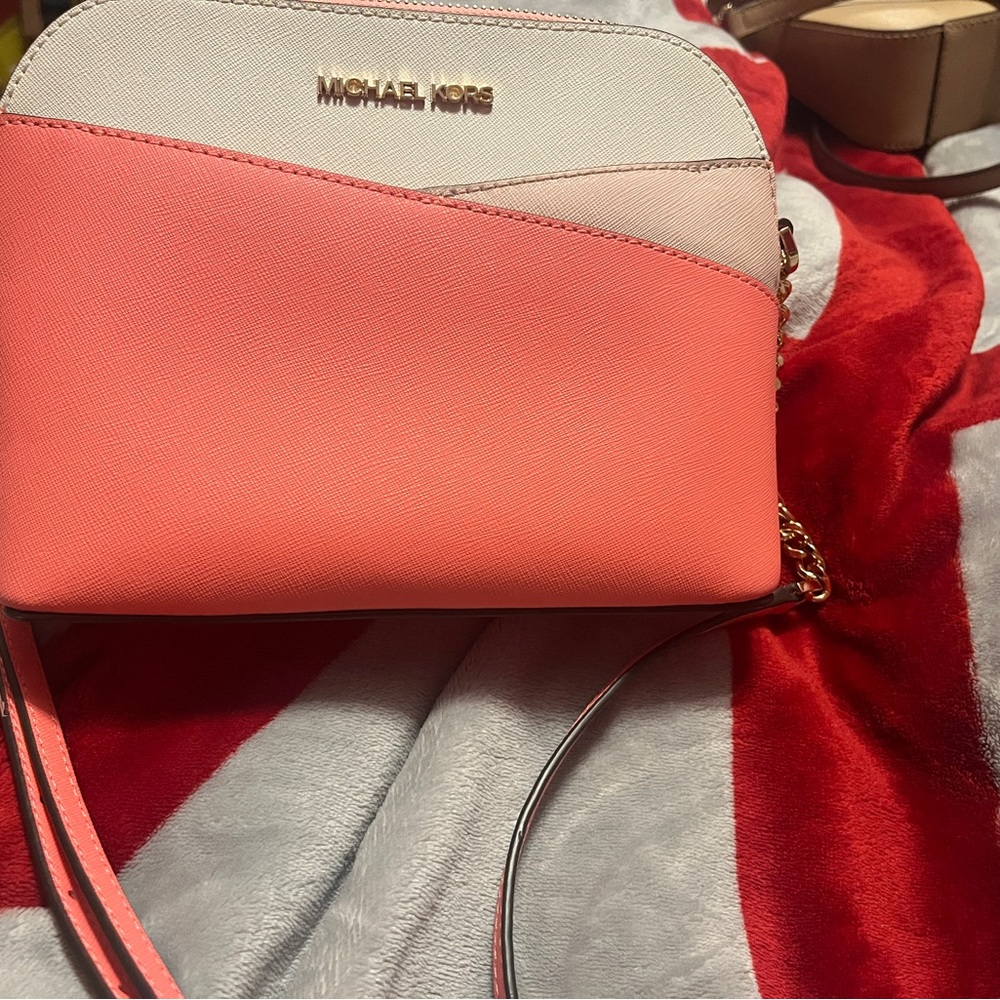 Michael Kors Jet Set Travel MD Dome Crossbody